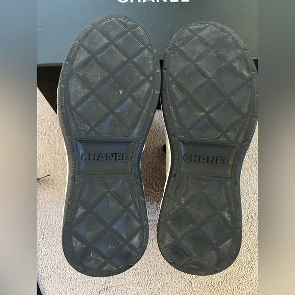 CHANEL Mixed Fiber Sneakers 38 - Picture 12 of 13